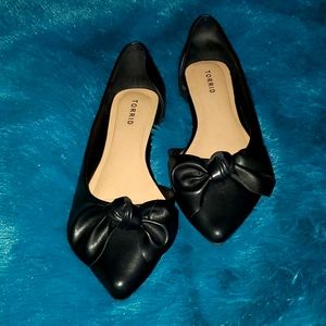 Torrid Black Flats With Bow on Toes, sz 9.5